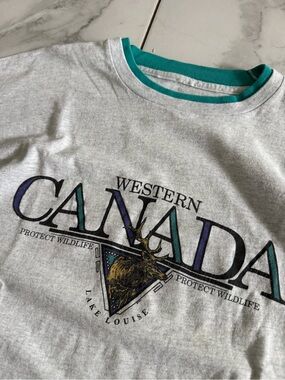 Vintage Protect Wildlife 90’s Western Canada Lake Louise Graphic Oversized Shirt